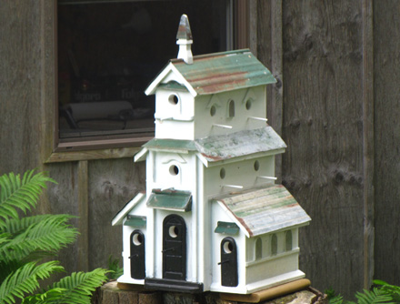 Purple martin birdhouse